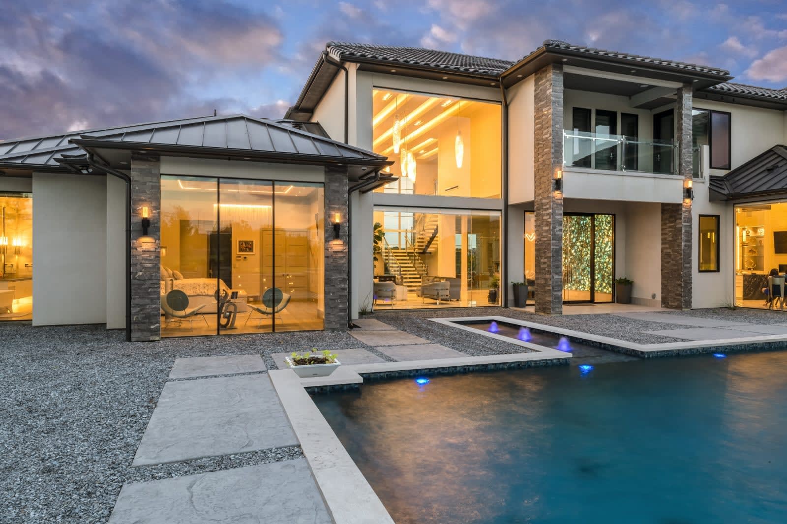 uhcsyunwq9ywdcn0pfzv